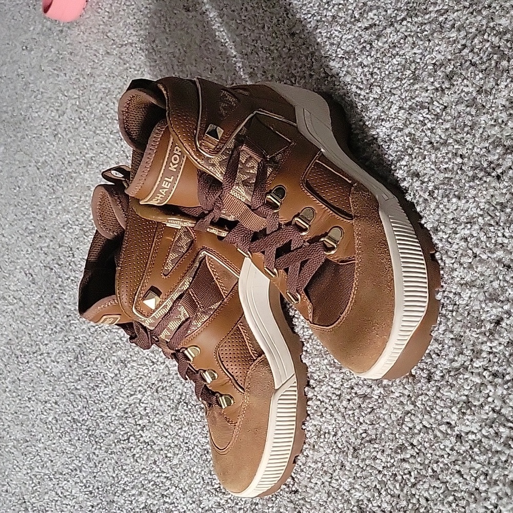 MICHAEL MICHAEL KORS Brooke Leather and Logo Boot - Picture 6 of 13